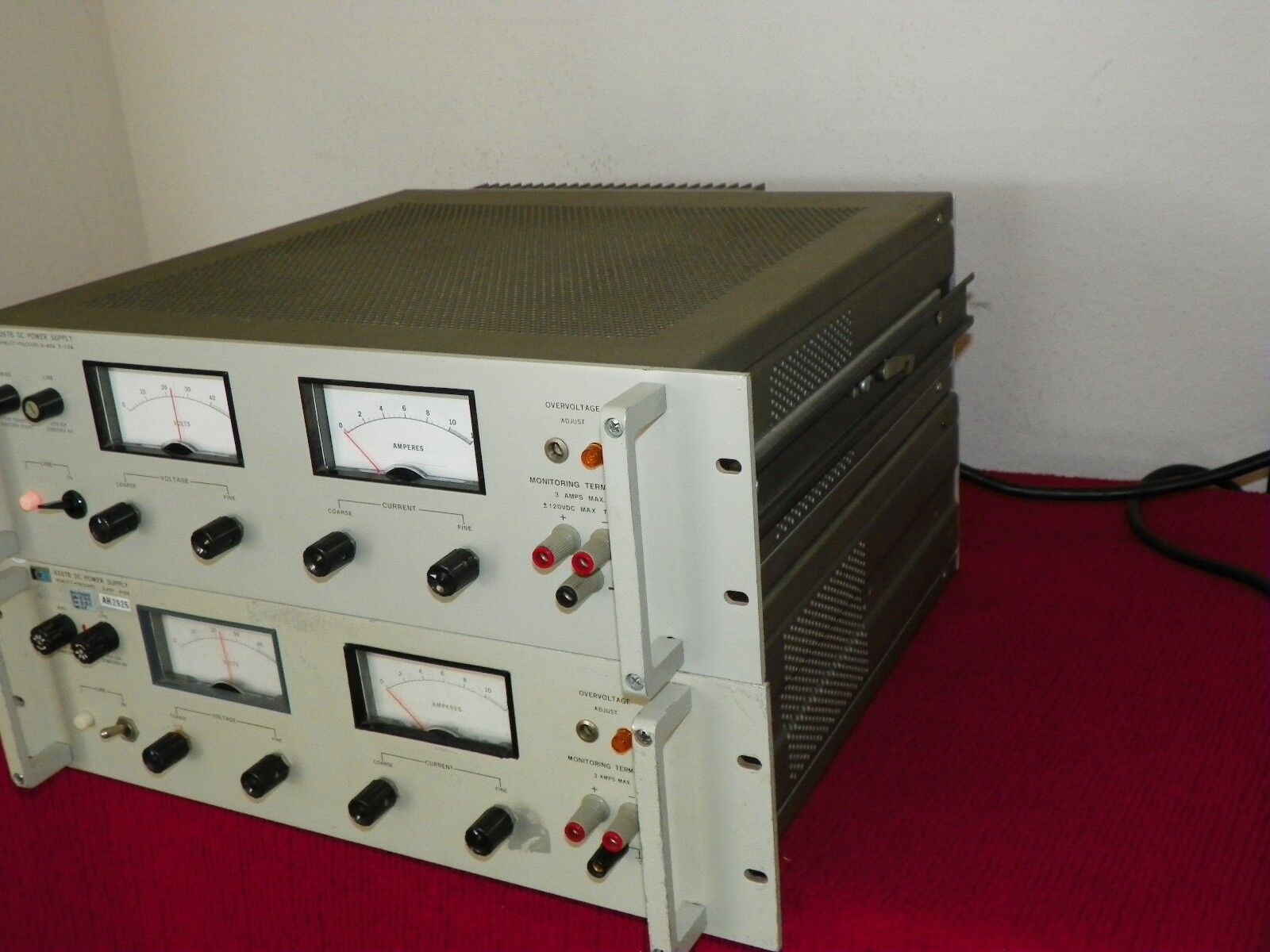 Agilent HP 6267B DC power supply 40 Volts at 10 Amps Agilent HP 6267B DC power supply 40 Volts at 10 Amps